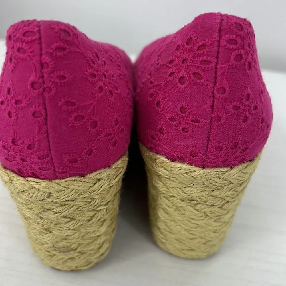 CHAPS Dakoda eyelet wedge peep toe shoes size 7